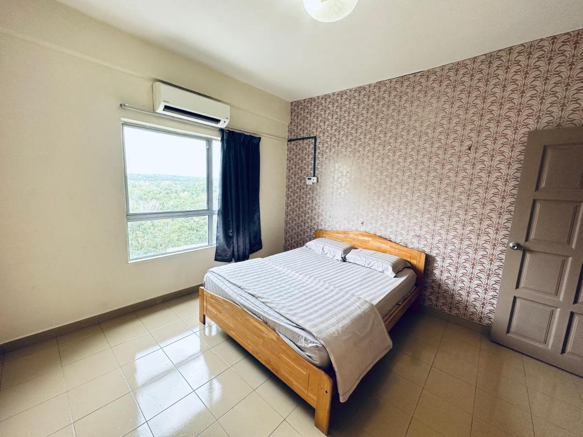 Apartment A-8-11 Marina View *